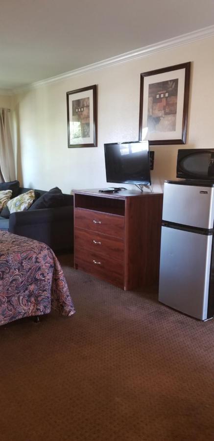 Hotel Sierra Crossing 2*