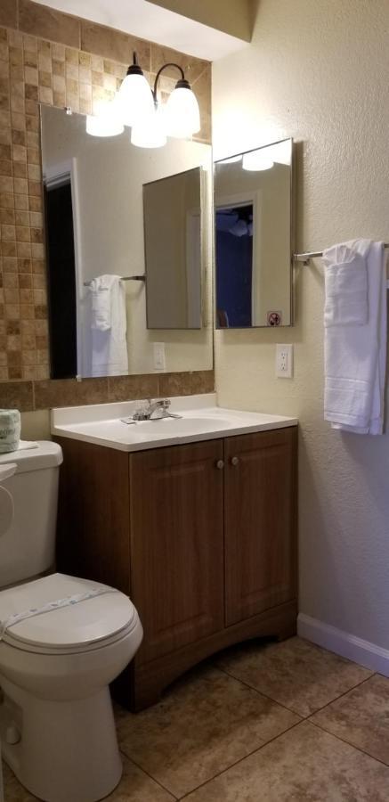 Hotel Sierra Crossing 2*